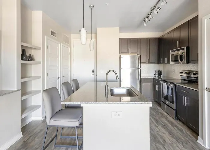 Landing Stunning 1Bd Gym Pool Tempe
