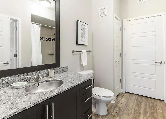 Landing Stunning 1Bd Gym Pool Apartment