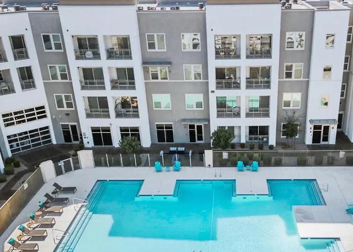 Landing Stunning 1Bd Gym Pool Tempe